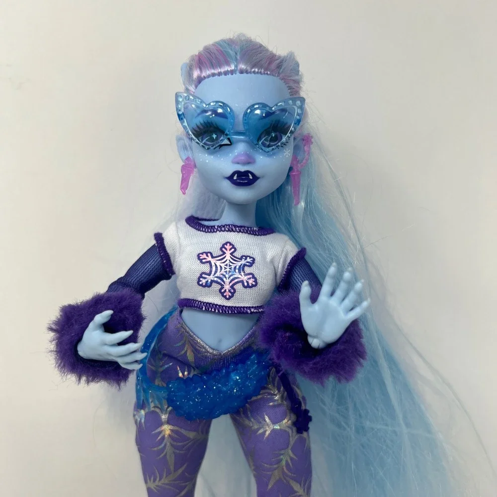 Monster High Abbey Bominable G3 Doll Blue Purple WinMattelter Snowflake Fashion